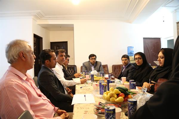 بازدید مدیریت ارشد وزارت ارتباطات و فناوری اطلاعات در هرمزگان از انجمن صنفی دفاتر پیشخوان دولت در استان