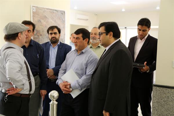 گزارش تصویری بازدید دکتر عسکری زاده مدیر کل ارتباطات وفناوری اطلاعات هرمزگان و معاونین وزیر از مرکز فضایی قشم
