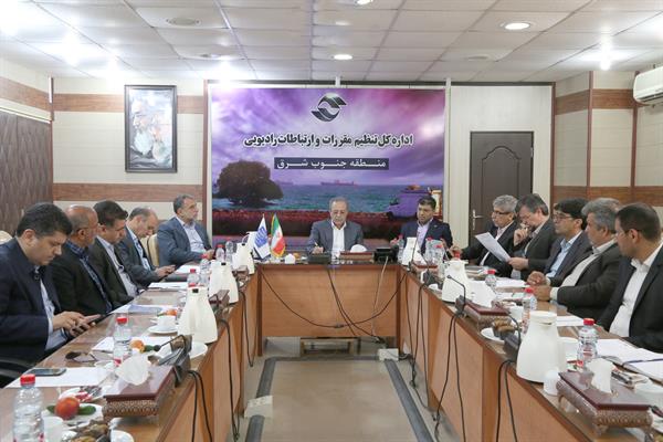 حضور معاون محترم وزیر و نمایندگان اپراتورها در استان / مشکلات ارتباطی استان هرمزگان بررسی شد
