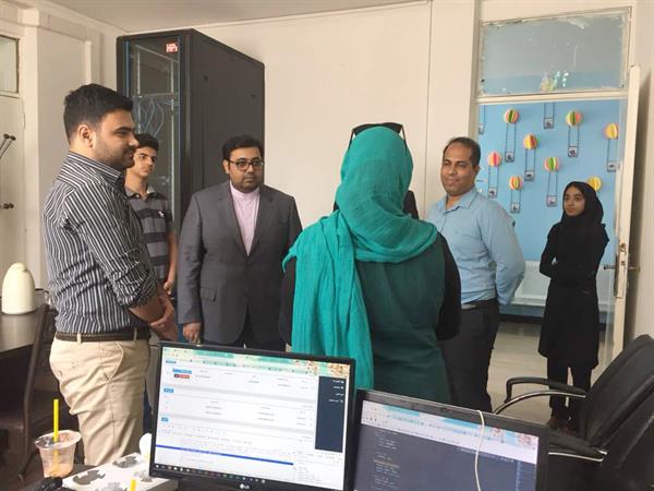 بازدید مدیر ارشد وزارت ارتباطات و فناوری اطلاعات در استان از مرکز توانمند سازی کسب و کارهای فاوا