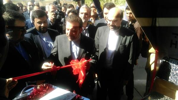 دکتر واعظی در مراسم افتتاح اینترنت پرسرعت 376 روستای استان هرمزگان: موفقیت برجام قدرت سیاسی ایران اسلامی را به رخ جهانیان کشید