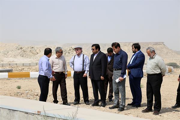 بازدید معاون وزیر، مدیر کل ارتباطات وفناوری اطلاعات استان هرمزگان و رییس سازمان فضایی کشور از ایستگاه فضایی قشم